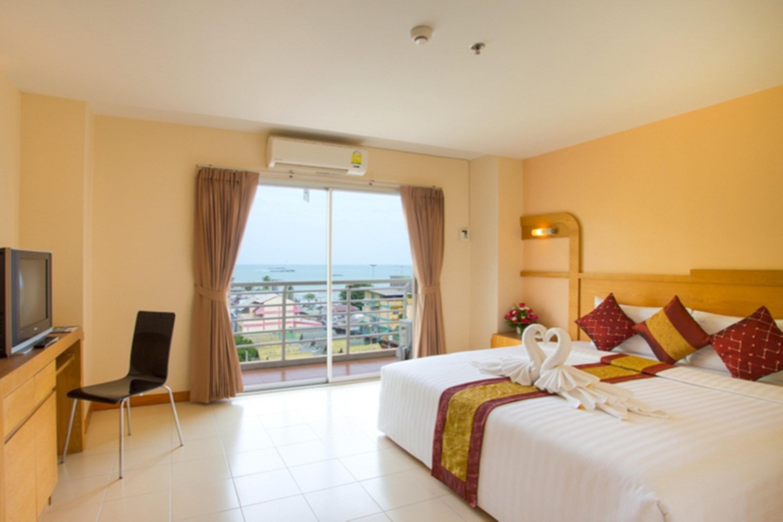 Eastiny Plaza Hotel Pattaya Luaran gambar