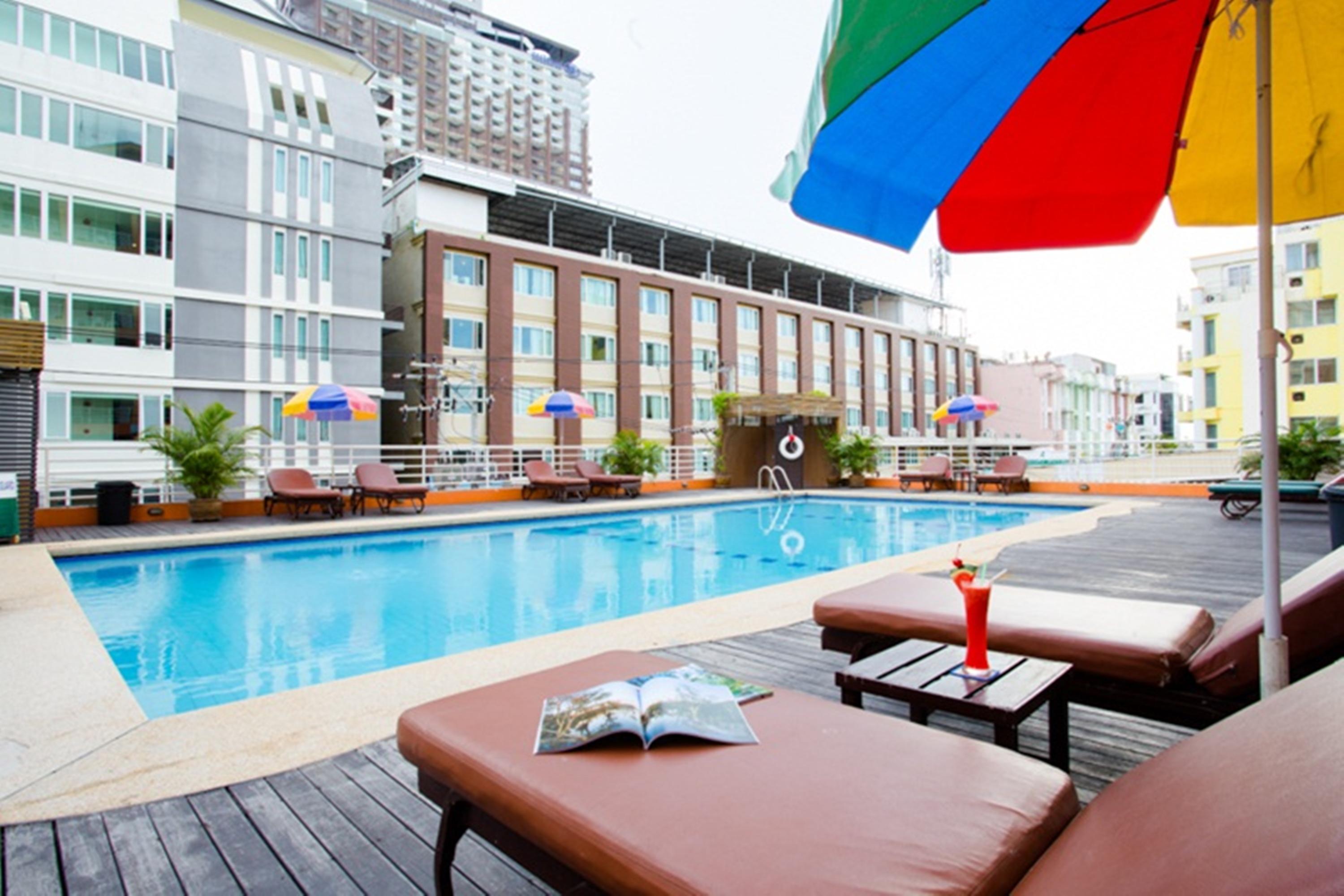 Eastiny Plaza Hotel Pattaya Luaran gambar