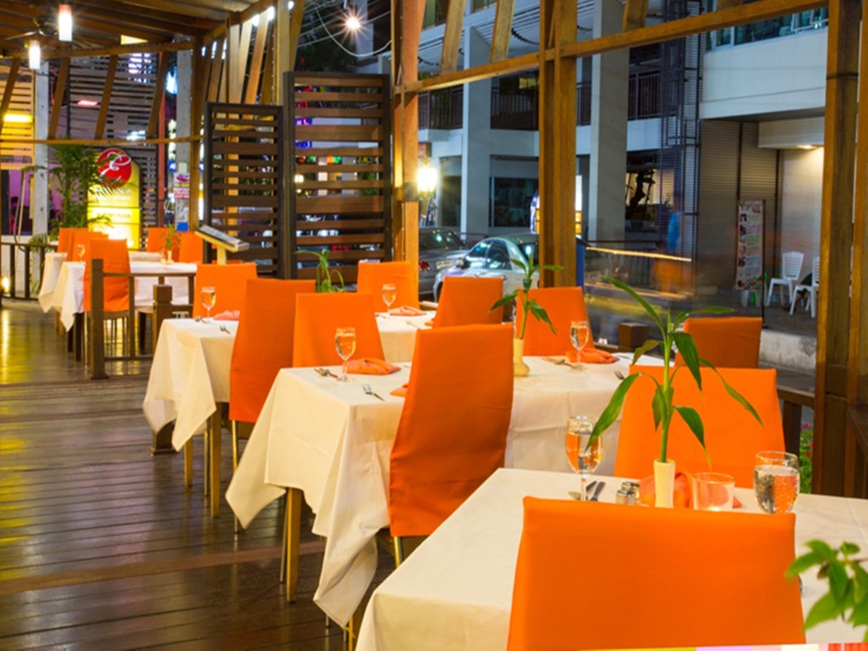 Eastiny Plaza Hotel Pattaya Luaran gambar
