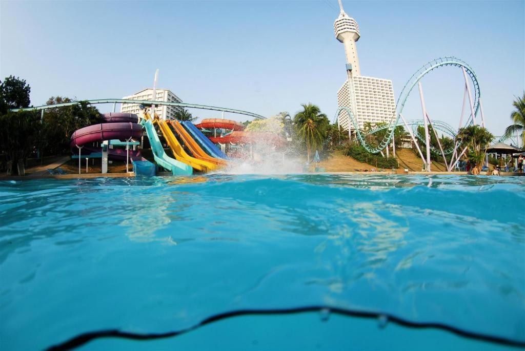 Eastiny Plaza Hotel Pattaya Luaran gambar
