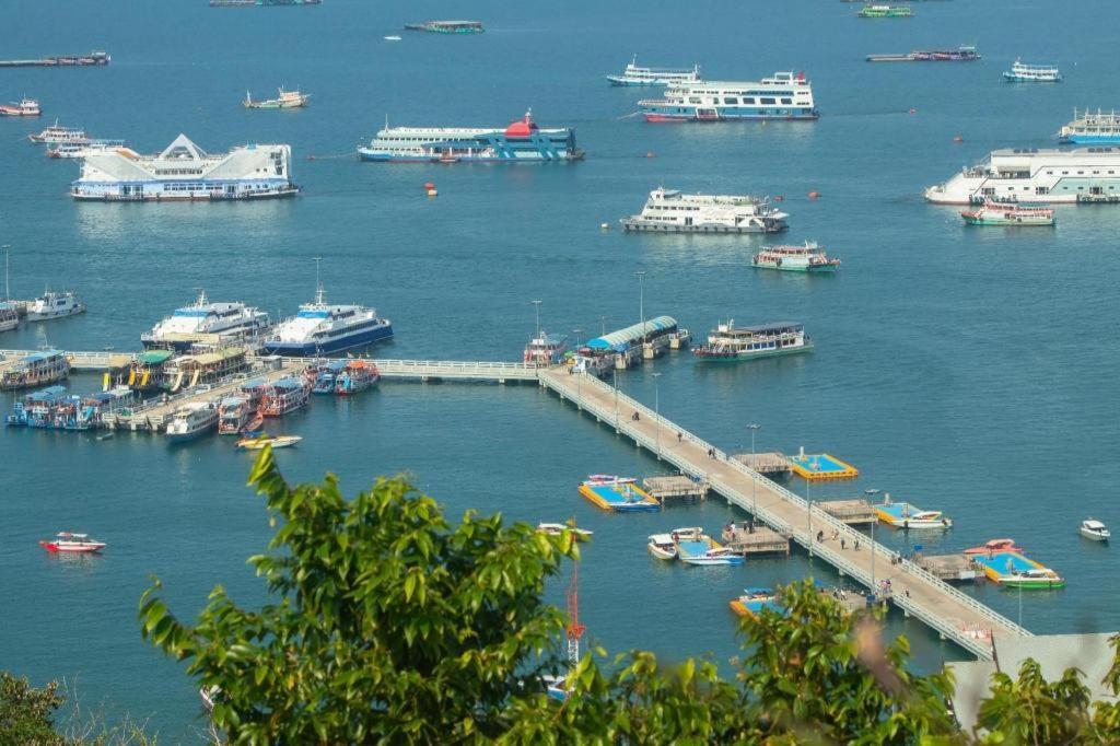 Eastiny Plaza Hotel Pattaya Luaran gambar