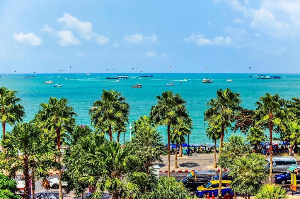 Eastiny Plaza Hotel Pattaya Luaran gambar