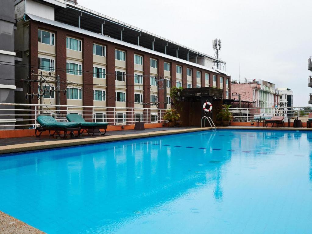 Eastiny Plaza Hotel Pattaya Luaran gambar