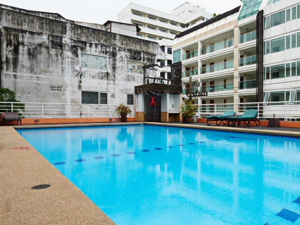 Eastiny Plaza Hotel Pattaya Luaran gambar