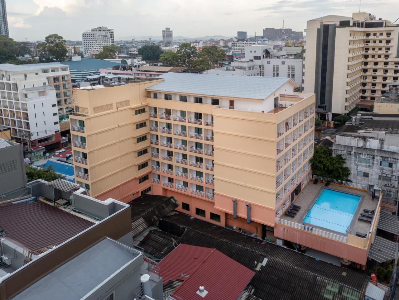 Eastiny Plaza Hotel Pattaya Luaran gambar